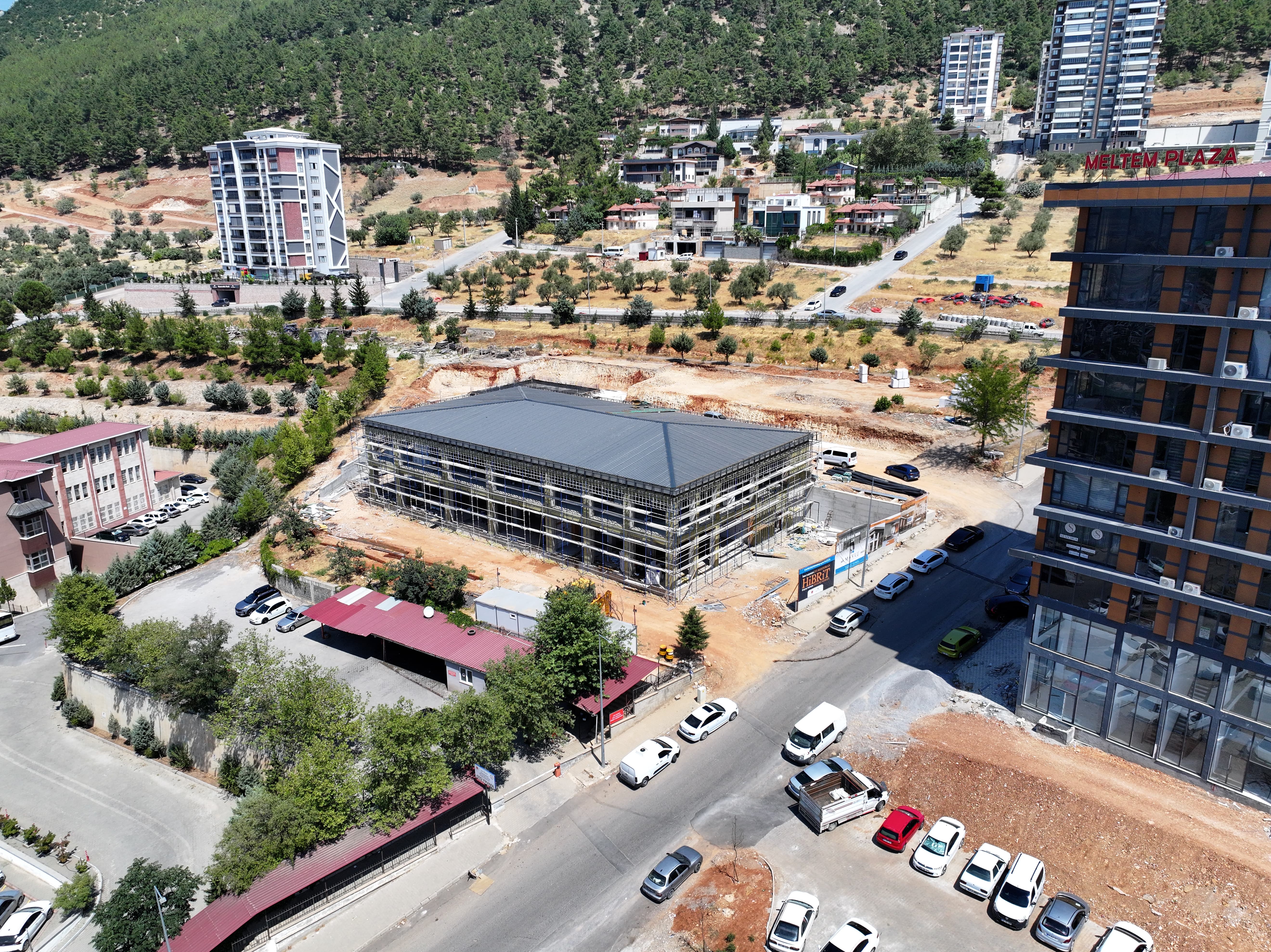 COURTHOUSE HYBRID CENTER